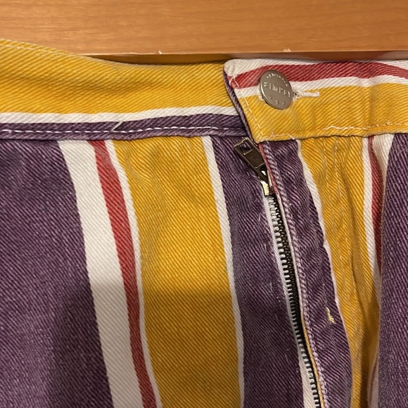Vintage Shorts - Picture 2 of 3